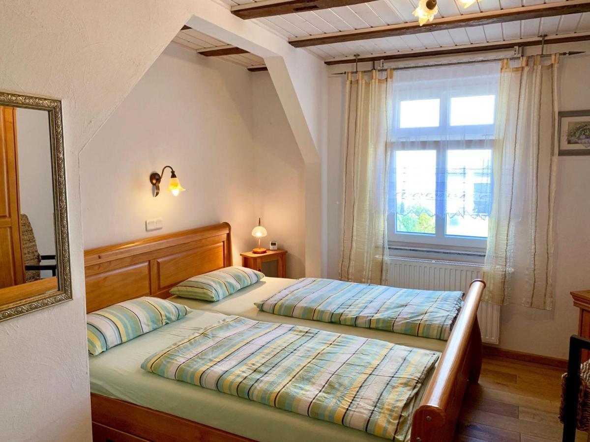 Villa-Rosengarten-Ferienwohnung-Baumhaus-Mit-Seeblick Sassnitz Ngoại thất bức ảnh